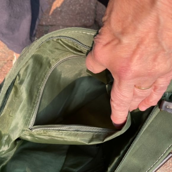 Safari Green Tote - Picture 4 of 4